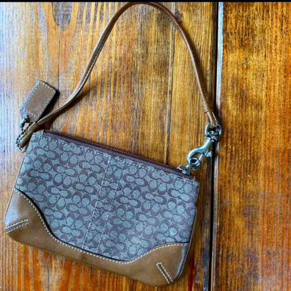 EUC COACH WRISTLET BROWN MONOGRAM - Picture 2 of 3